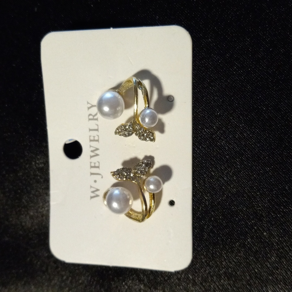 W. JEWELRY pearl silver and crystal earrings
